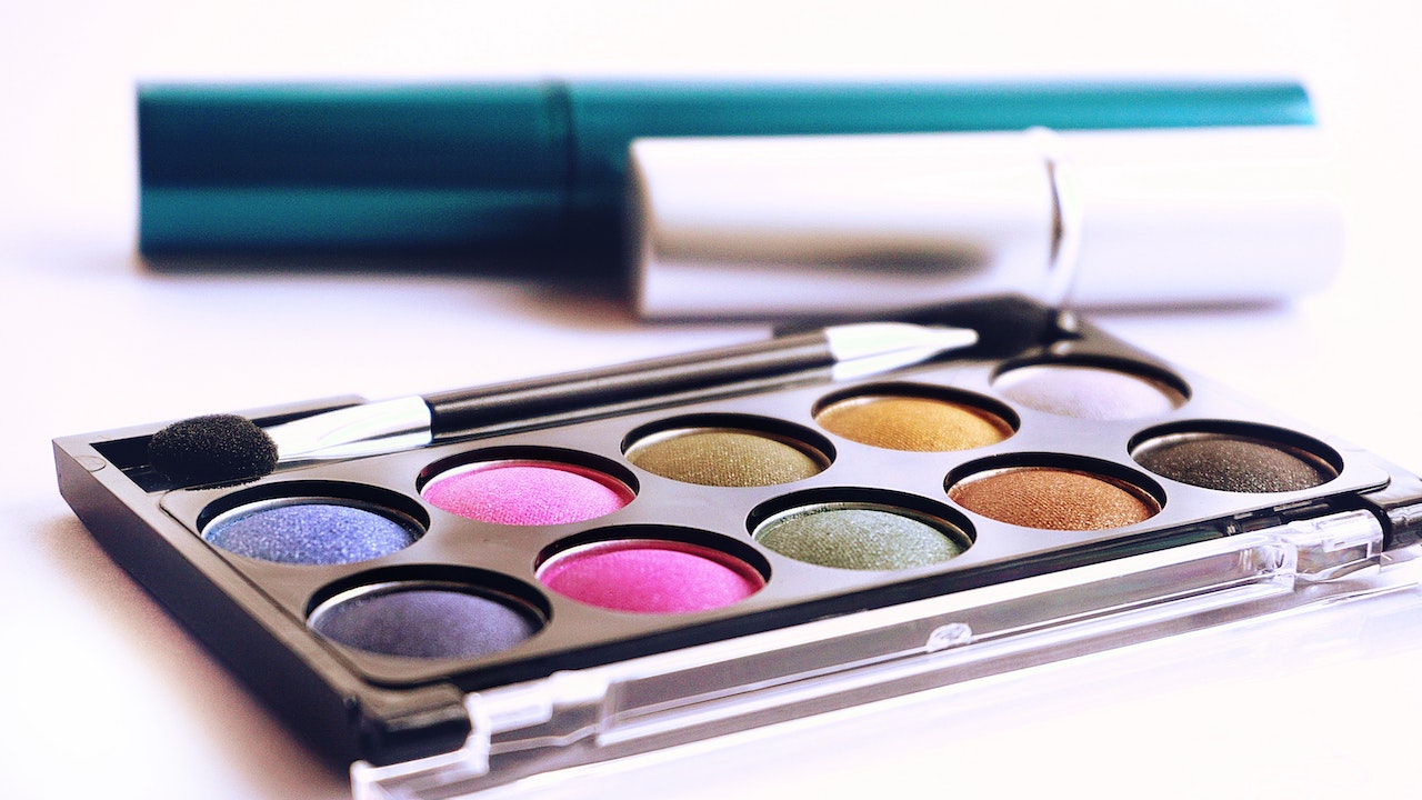 Cover image 2 for Halloween makeup trends: What&rsquo;s hot on social right now?