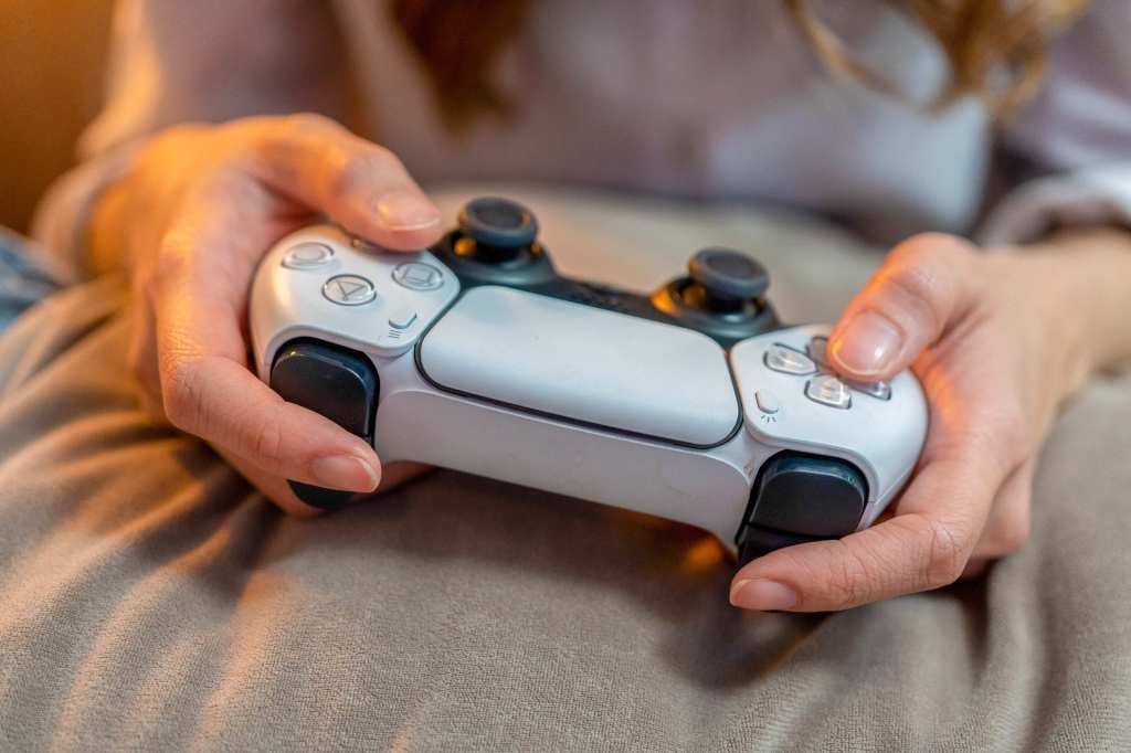 Cover image 1 for BASES Gaming