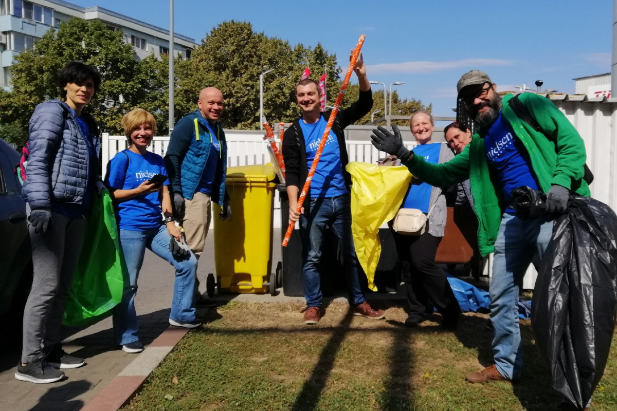 Nielsen volunteers celebrate World Cleanup Day