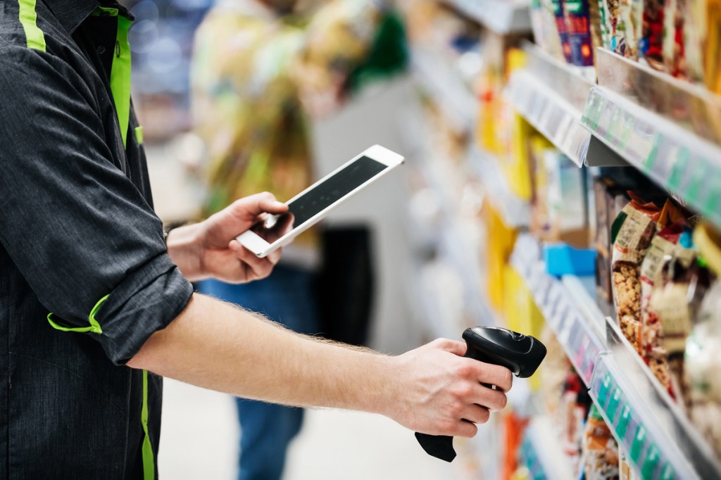 Enhancing Data-Driven Success: Key Findings from Forrester’s Omnichannel Intelligence Report 