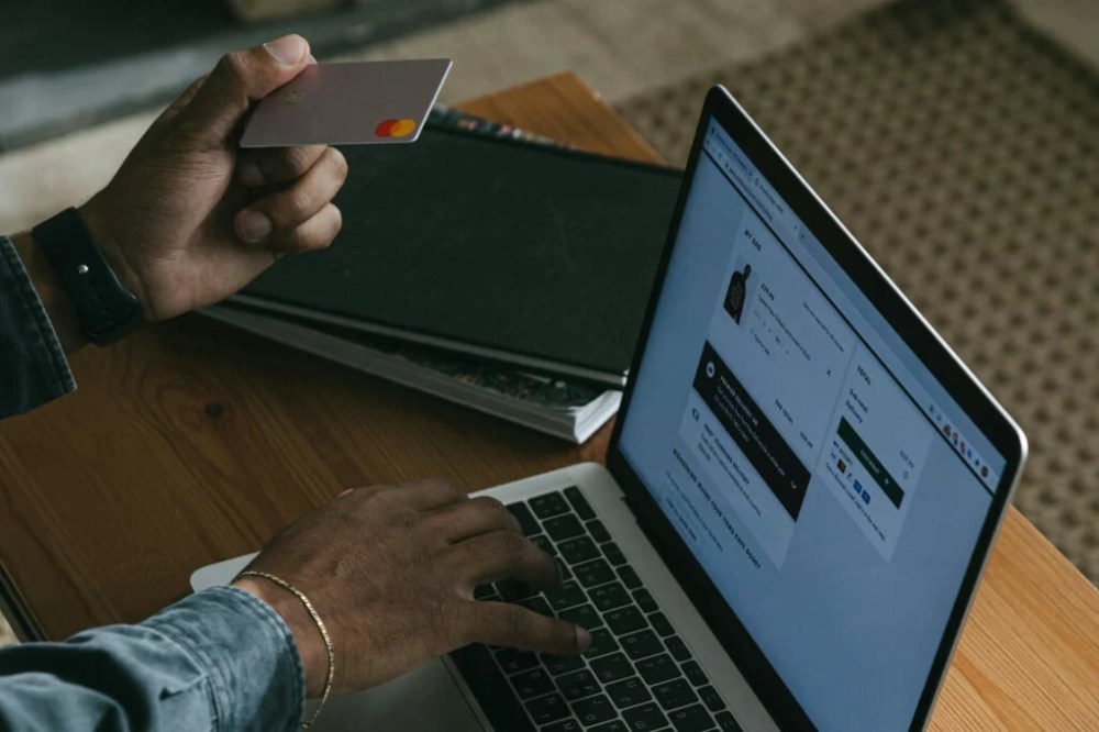 Hero image for Fashion e-commerce trends in Europe in 2024
