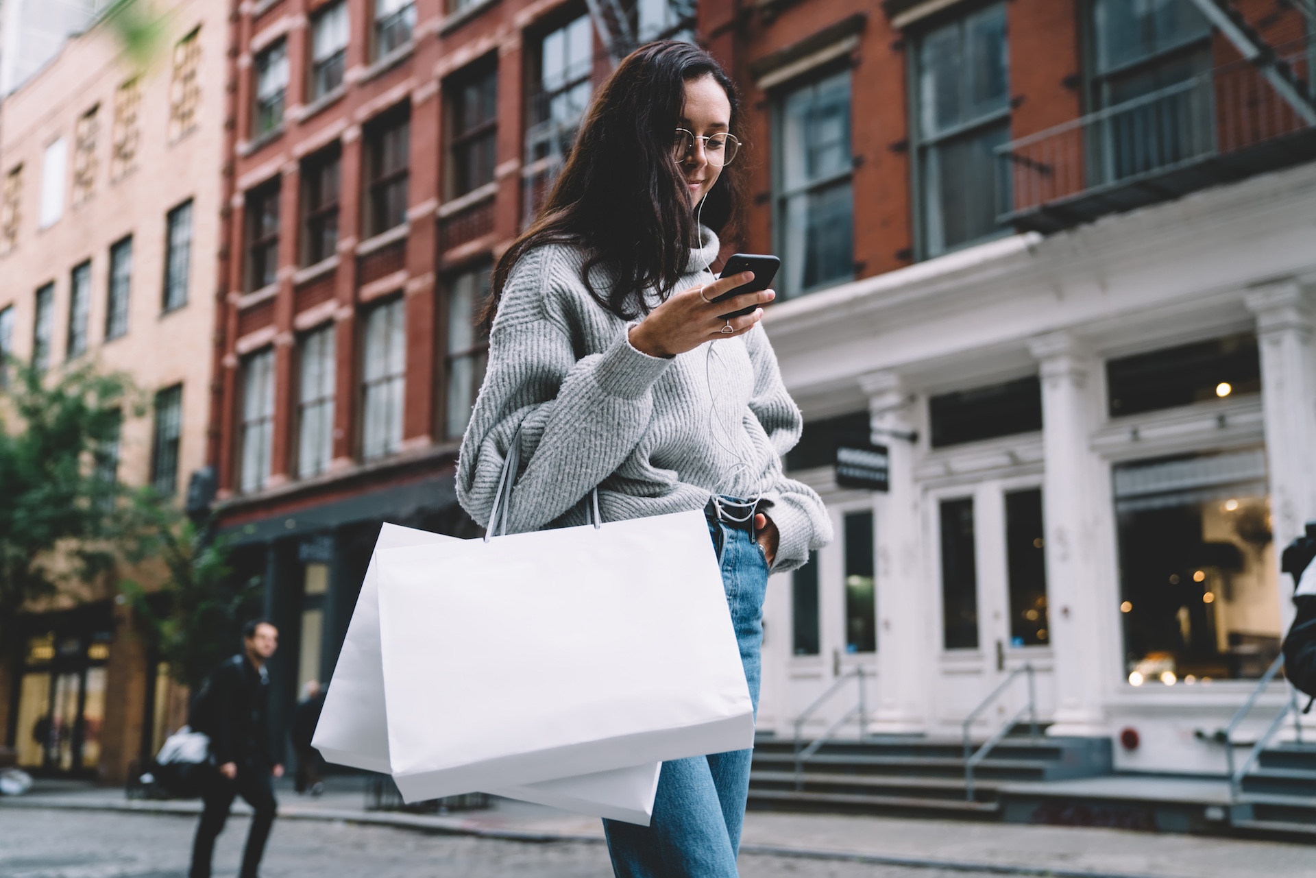 girl shopping bag