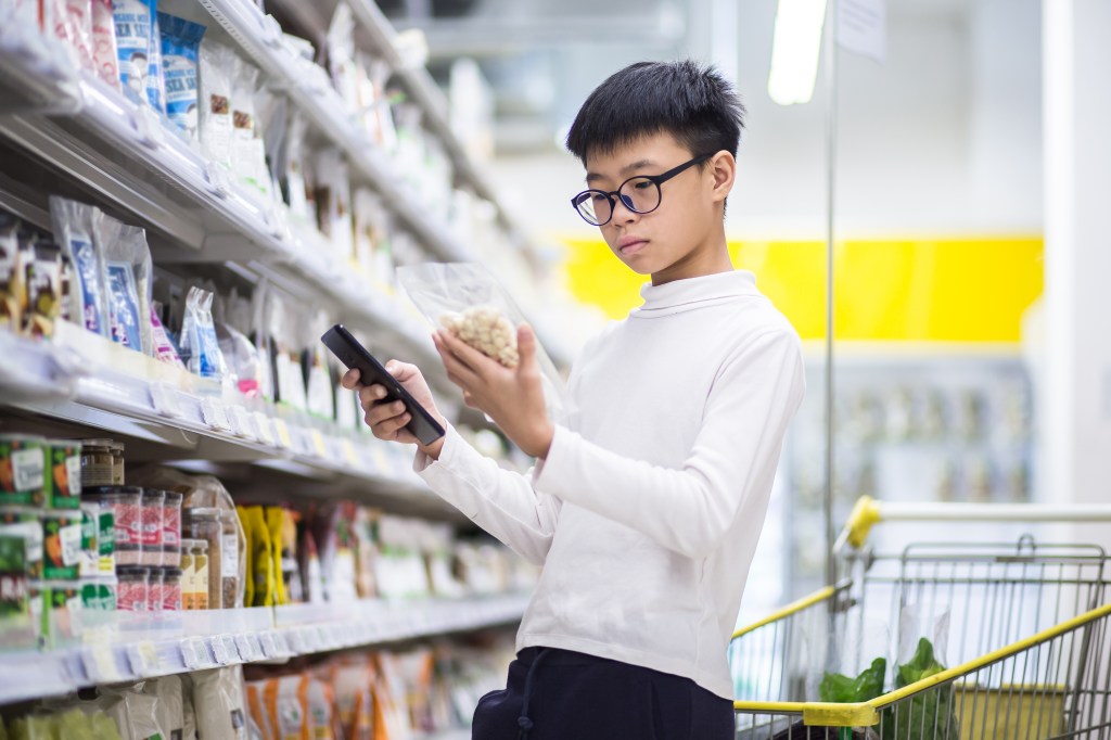 Reclaiming Food and Beverage Sales: Key Strategies for Success in the Digital Era 