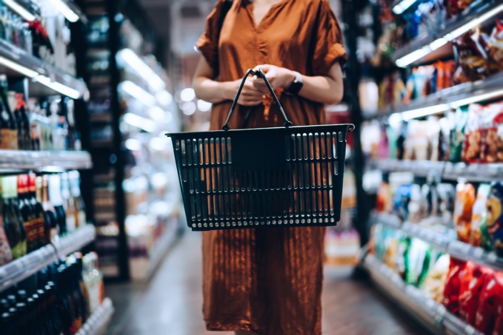 55% de los mexicanos teme que los aranceles afecten su economía y ya está cambiando sus hábitos de consumo