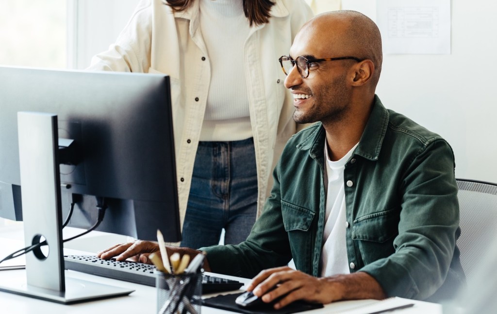 Winning in E-commerce: How Retailers Can Overcome Product Content Challenges