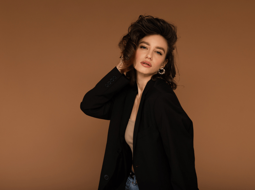 girl in a colored buckground
