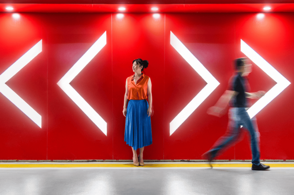 chinese girl red backgroud