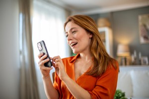 Bets entram no orçamento familiar e pressionam o consumo: o novo retrato do shopper brasileiro